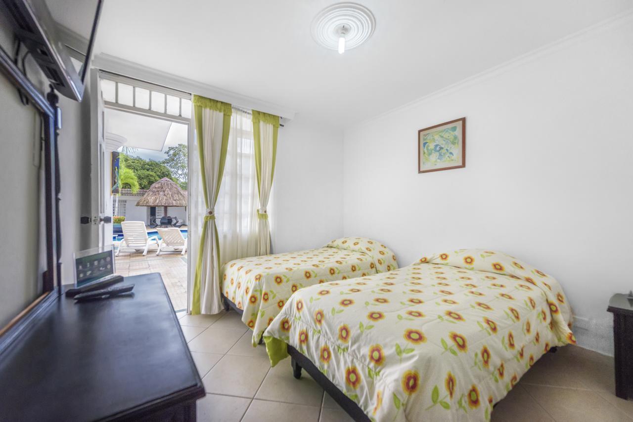 Santa Barbara Hotel Country Villavicencio Exterior photo